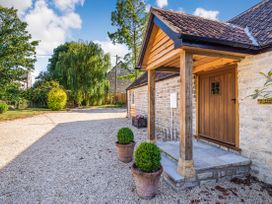 Old Farm Stables - Somerset & Wiltshire - 991269 - thumbnail photo 3