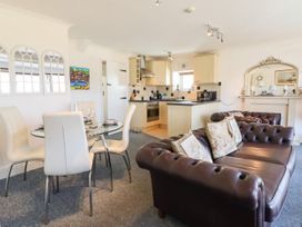 Sea View apartment - North Wales - 991797 - thumbnail photo 5