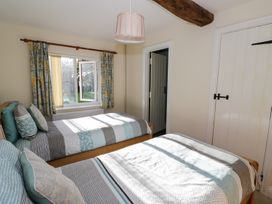 The Hideaway - Cotswolds - 996204 - thumbnail photo 10