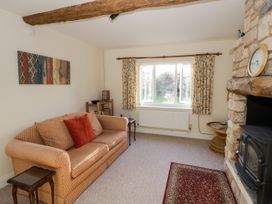 The Hideaway - Cotswolds - 996204 - thumbnail photo 6