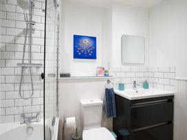 Swan Cottage - Kent & Sussex - 996726 - thumbnail photo 18