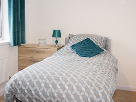 Rock View Cottage - Mid Wales - 997199 - thumbnail photo 13