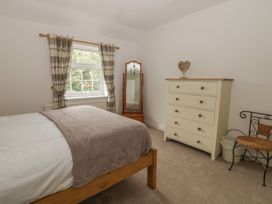 Humble Bee Cottage - North Yorkshire (incl. Whitby) - 997537 - thumbnail photo 14