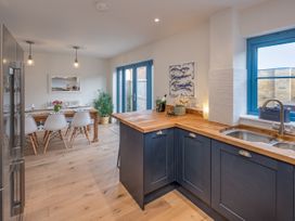 Crab Cottage - Isle of Wight & Hampshire - 998289 - thumbnail photo 8