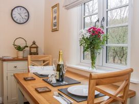 Tub Boat Cottage - Shropshire - 999464 - thumbnail photo 10
