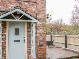 Tub Boat Cottage - Shropshire - 999464 - thumbnail photo 2