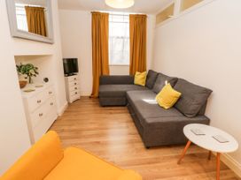 West Cliff Apartment - North Yorkshire (incl. Whitby) - 999913 - thumbnail photo 3