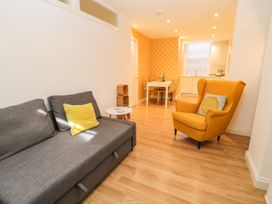 West Cliff Apartment - North Yorkshire (incl. Whitby) - 999913 - thumbnail photo 6