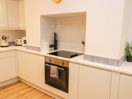 West Cliff Apartment - North Yorkshire (incl. Whitby) - 999913 - thumbnail photo 16