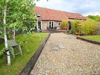 Far Barn photo 1