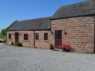 Curlew Barn photo 1
