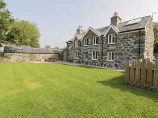 Tyn Ffynnon photo 1