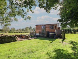 Stag Lodge Pod photo 1