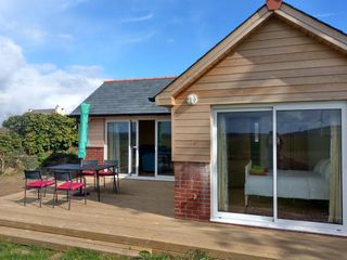 Orchard Chalet photo 1