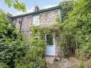26 Llawr Pentre photo 1