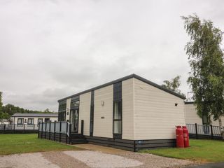 Waterside Lodge photo 1