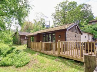 8 Manleigh Park photo 1