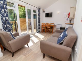 9 Manleigh Park