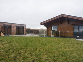 Height End Farm Log Cabin photo 1