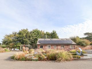 Hillside House photo 1