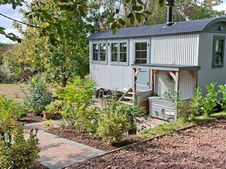 Evendine Hut @ Evendine Cottage