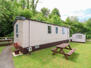 25 Manleigh Park