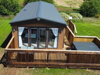 Willow Lodge photo 1