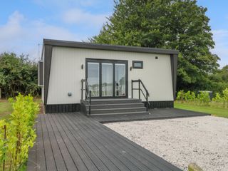 Sutton Fields Chalet photo 1
