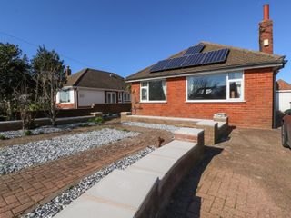 38 Clive Avenue photo 1