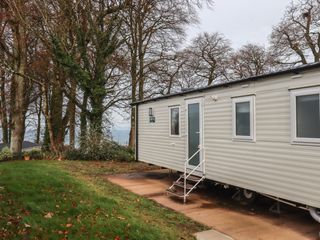 6 Manor Park photo 1