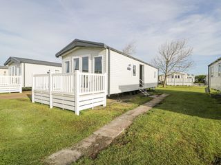 Manor House Gold 2 Bedroom (05F)