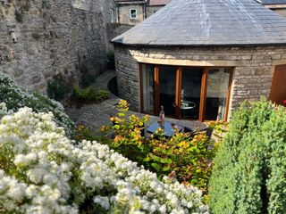 Poppy's Footprint photo 1