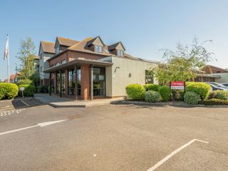 Marine Court First-floor Sleeps 3