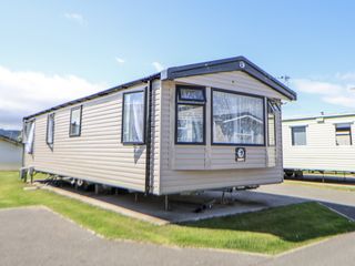 V9 Ty Mawr Holiday Park
