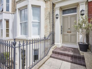 Apartment 2, 15 Prospect Hill Whitby photo 1