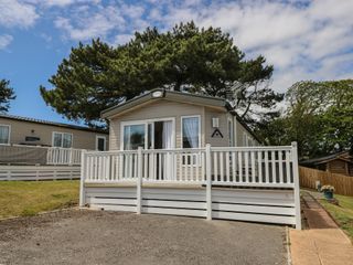 Pine Tree Lodge - Shorefield Country Park