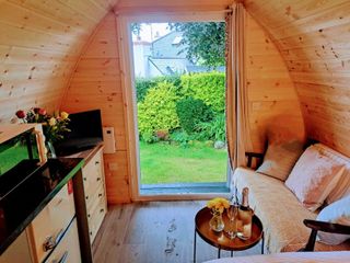 Peaceful pod with bay views, walk to 3 beaches