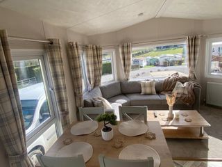 Westfield Lodge Retreat Sleeps 6 Pet Friendly