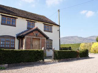 Yew Tree Cottage photo 1