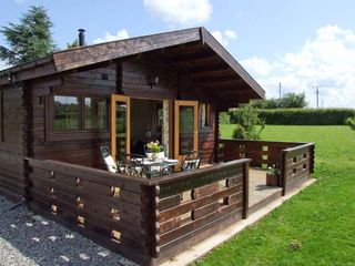 Cropvale Lodge photo 1