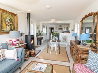 Bronwen Lodge photo 1