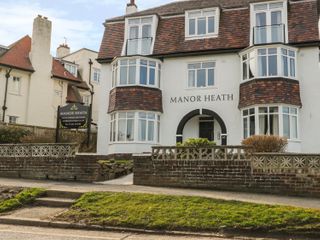 Manor Heath Apartment 1