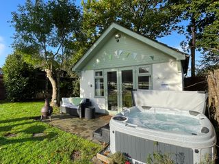 Pheasant Lodge photo 1