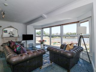 Sea View apartment photo 1