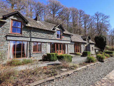 Langdale cottages cheap dog friendly