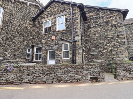 Dog friendly cottages windermere best sale lake district