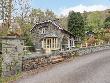 Langdale cottages cheap dog friendly