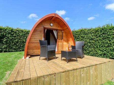 Glamping pods with on sale hot tub yorkshire