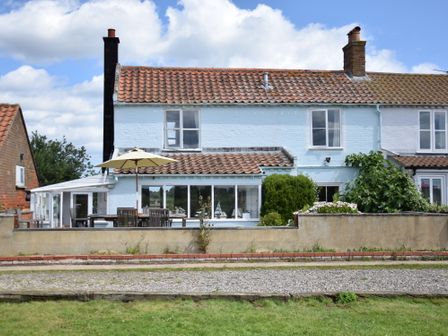 Walberswick cottages 2024 dog friendly