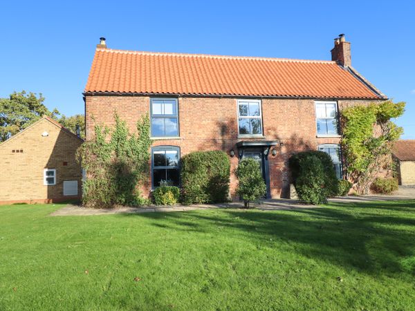 Hall Farm | Lincoln | Faldingworth Grange | East Anglia | Self Catering ...